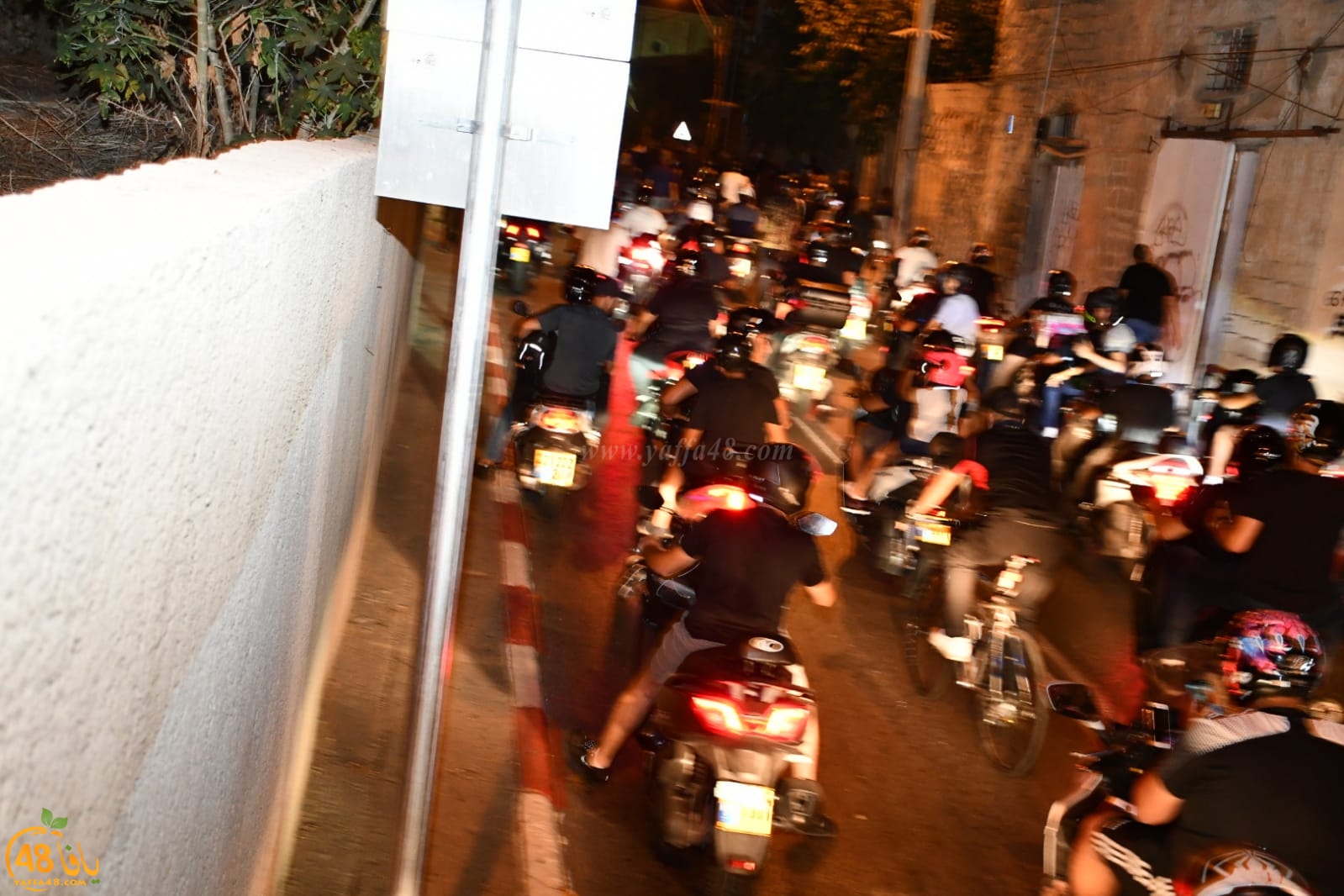 فيديو: انطلاق مسيرة دراجات نارية حاشدة في يافا رفضاً لنبش مقبرة الاسعاف